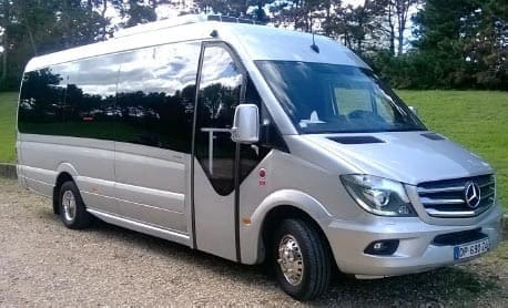 19-seater Mercedes Sprinter minibus available for rent in Toulouse